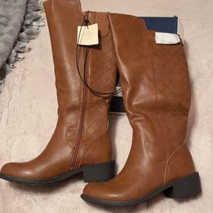 Brand New St John’s Bay Zip Up Brown Boots
